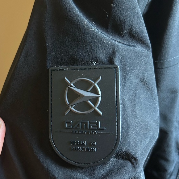 Men’s Camel Crown Quilted Jacket - Picture 2 of 7